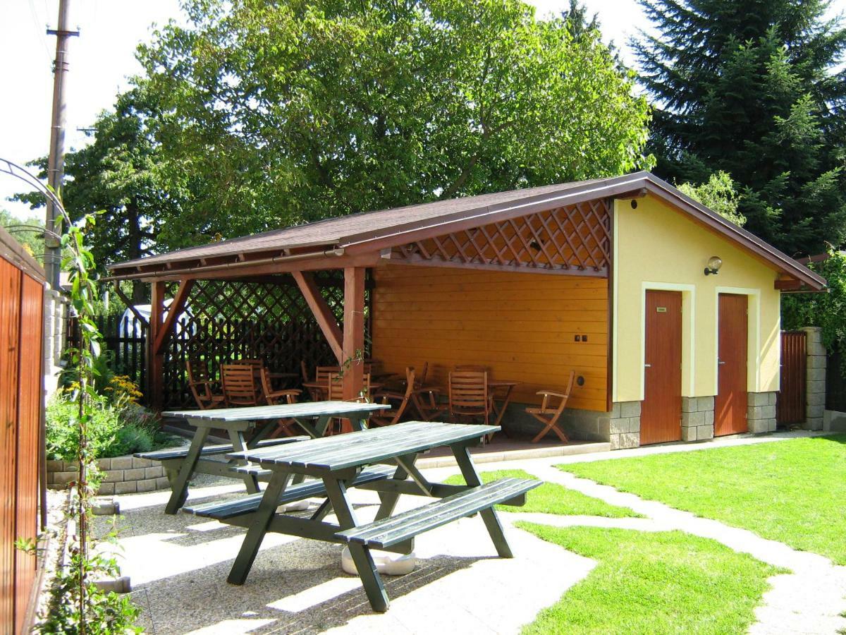 Penzion Albína - Restaurace Vysoké nad Jizerou Esterno foto