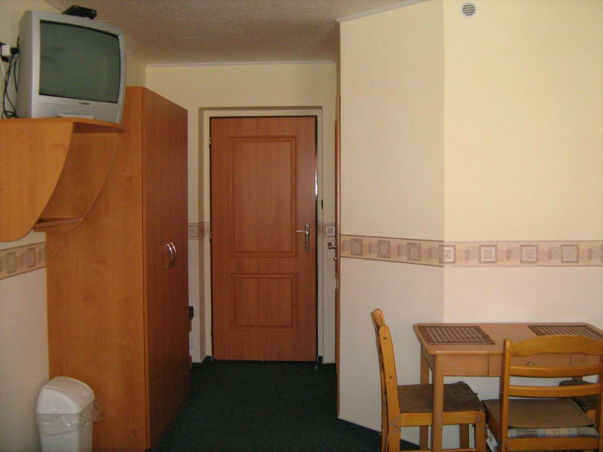 Penzion Albína - Restaurace Vysoké nad Jizerou Esterno foto