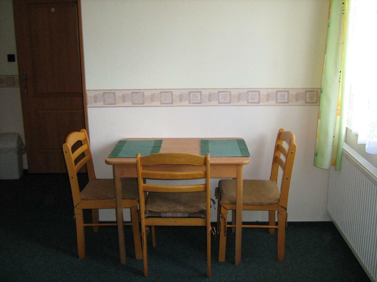 Penzion Albína - Restaurace Vysoké nad Jizerou Esterno foto